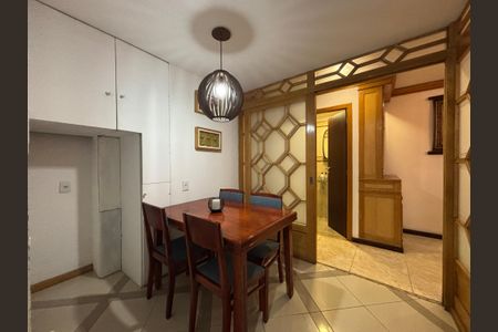 Apartamento à venda com 192m², 3 quartos e 1 vaga Apartamento à venda com 192m², 3 quartos e 1 vagaCopa da cozinha