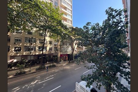 Apartamento à venda com 192m², 3 quartos e 1 vaga Apartamento à venda com 192m², 3 quartos e 1 vagaSala - vista