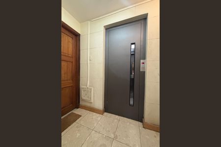 Apartamento à venda com 192m², 3 quartos e 1 vaga Apartamento à venda com 192m², 3 quartos e 1 vagaHall de entrada