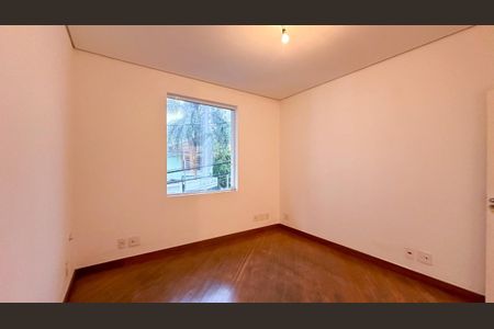 Casa à venda com 243m², 6 quartos e 3 vagasFoto 08