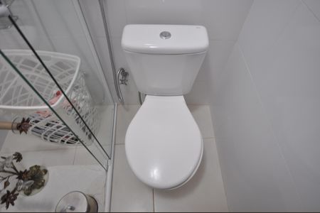 Casa à venda com 200m², 2 quartos e 2 vagasBanheiro de Serviço