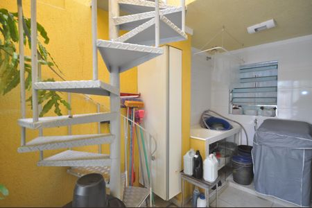 Casa à venda com 200m², 2 quartos e 2 vagasÁrea de Serviço