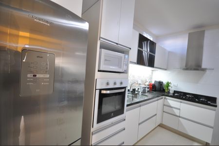 Casa à venda com 200m², 2 quartos e 2 vagasCozinha