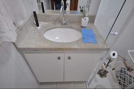 Casa à venda com 200m², 2 quartos e 2 vagasBanheiro de Serviço