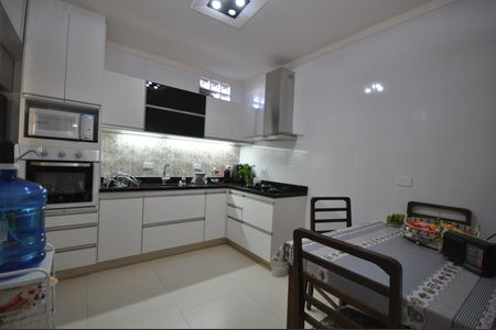 Casa à venda com 200m², 2 quartos e 2 vagasCozinha