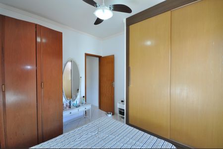 Casa à venda com 200m², 2 quartos e 2 vagasQuarto 1