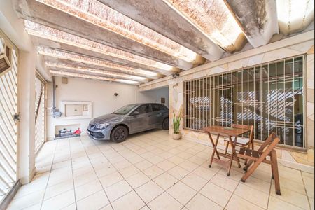 Casa à venda com 205m², 3 quartos e 3 vagas Casa à venda com 205m², 3 quartos e 3 vagasGaragem