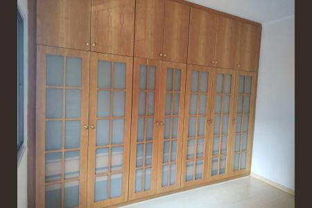 Casa à venda com 205m², 3 quartos e 3 vagas Casa à venda com 205m², 3 quartos e 3 vagasQuarto 3