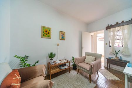 Casa à venda com 205m², 3 quartos e 3 vagas Casa à venda com 205m², 3 quartos e 3 vagasEdícula