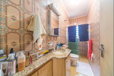 Casa à venda com 205m², 3 quartos e 3 vagas Casa à venda com 205m², 3 quartos e 3 vagasBanheiro do Quarto 2