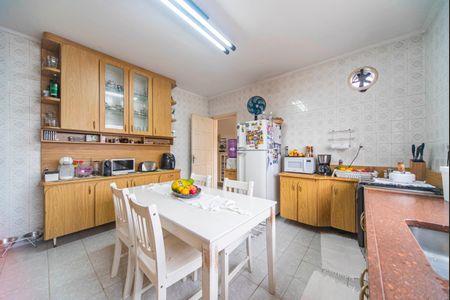 Casa à venda com 205m², 3 quartos e 3 vagas Casa à venda com 205m², 3 quartos e 3 vagasCozinha