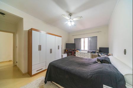 Casa à venda com 205m², 3 quartos e 3 vagas Casa à venda com 205m², 3 quartos e 3 vagasQuarto 2