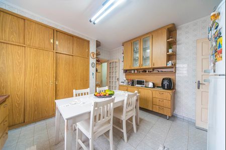 Casa à venda com 205m², 3 quartos e 3 vagas Casa à venda com 205m², 3 quartos e 3 vagasCozinha