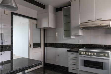 Apartamento para alugar com 388m², 3 quartos e 4 vagas Apartamento para alugar com 388m², 3 quartos e 4 vagasCozinha