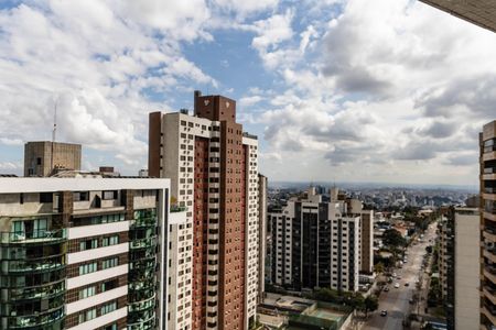 Apartamento para alugar com 388m², 3 quartos e 4 vagas Apartamento para alugar com 388m², 3 quartos e 4 vagasVista da Suíte 2