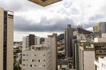 Apartamento para alugar com 388m², 3 quartos e 4 vagas Apartamento para alugar com 388m², 3 quartos e 4 vagasVista da Suíte 1