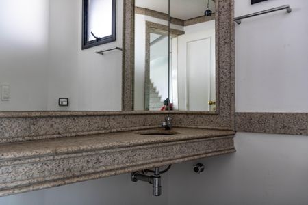 Apartamento para alugar com 388m², 3 quartos e 4 vagas Apartamento para alugar com 388m², 3 quartos e 4 vagasLavabo