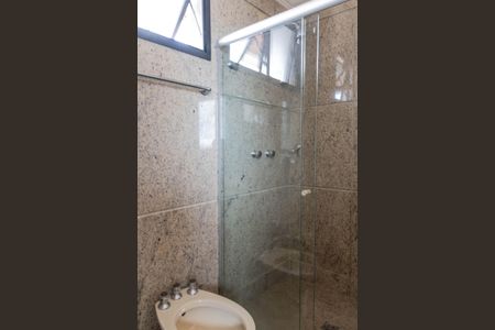 Apartamento para alugar com 388m², 3 quartos e 4 vagas Apartamento para alugar com 388m², 3 quartos e 4 vagasBanheiro da Suíte 2