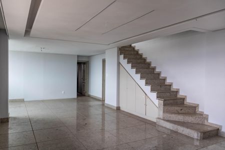 Apartamento para alugar com 388m², 3 quartos e 4 vagas Apartamento para alugar com 388m², 3 quartos e 4 vagasSala