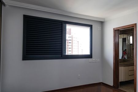 Apartamento para alugar com 388m², 3 quartos e 4 vagas Apartamento para alugar com 388m², 3 quartos e 4 vagasSuíte 2