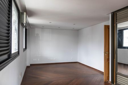 Apartamento para alugar com 388m², 3 quartos e 4 vagas Apartamento para alugar com 388m², 3 quartos e 4 vagasSuíte 1