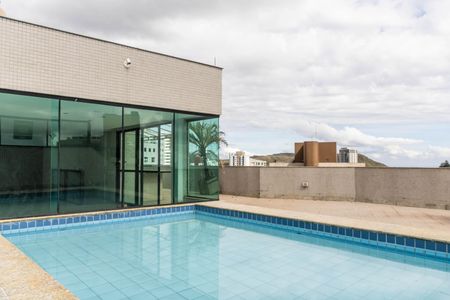 Apartamento para alugar com 388m², 3 quartos e 4 vagas Apartamento para alugar com 388m², 3 quartos e 4 vagasPiscina