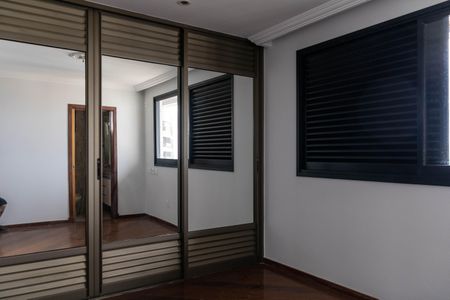 Apartamento para alugar com 388m², 3 quartos e 4 vagas Apartamento para alugar com 388m², 3 quartos e 4 vagasSuíte 2