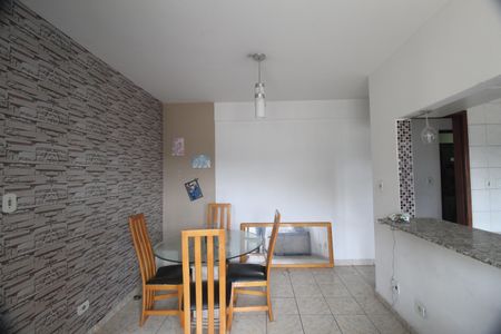 Apartamento à venda com 62m², 2 quartos e 1 vagaSala