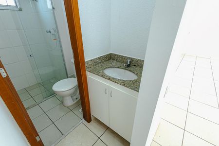 Apartamento à venda com 61m², 2 quartos e 1 vaga Apartamento à venda com 61m², 2 quartos e 1 vagaBanheiro Social