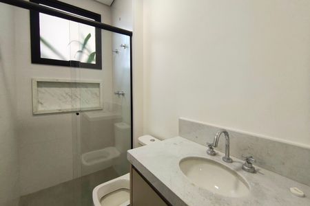 Apartamento à venda com 70m², 2 quartos e 2 vagasBanheiro da Suíte