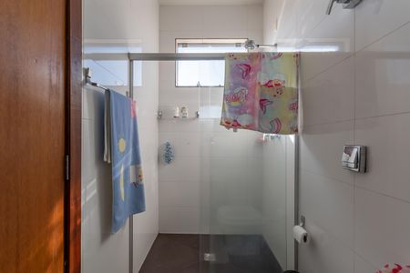 Casa à venda com 300m², 5 quartos e 2 vagasBanheiro Suite 1