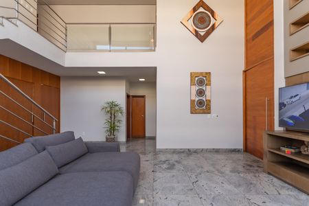 Casa à venda com 300m², 5 quartos e 2 vagasSala