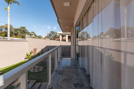 Casa à venda com 300m², 5 quartos e 2 vagasVaranda Suite 2