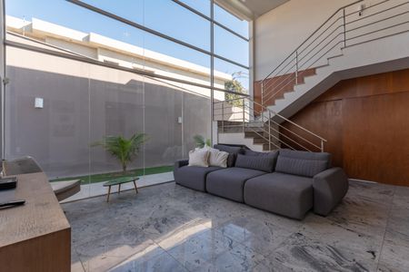 Casa à venda com 300m², 5 quartos e 2 vagasSala