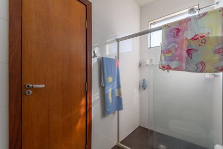 Casa à venda com 300m², 5 quartos e 2 vagasBanheiro Suite 1