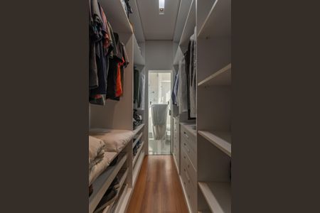 Casa à venda com 300m², 5 quartos e 2 vagasSuite 2 Closet