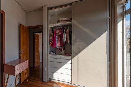 Casa à venda com 300m², 5 quartos e 2 vagasSuite 1