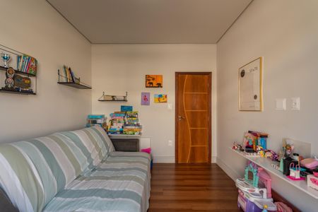 Casa à venda com 300m², 5 quartos e 2 vagasQuarto 2