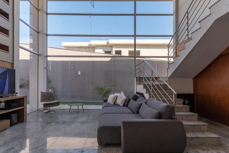 Casa à venda com 300m², 5 quartos e 2 vagasSala