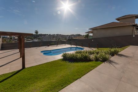 Casa à venda com 300m², 5 quartos e 2 vagasÁrea Externa - Piscina