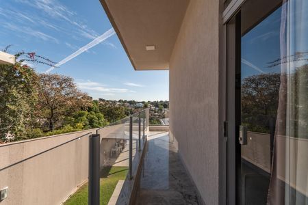 Casa à venda com 300m², 5 quartos e 2 vagasArea Externa