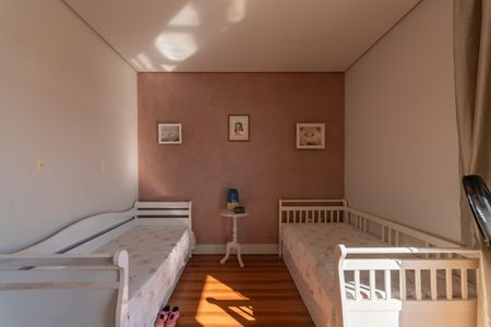 Casa à venda com 300m², 5 quartos e 2 vagasQuarto 1