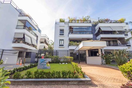 Apartamento à venda com 230m², 3 quartos e 2 vagasFachada