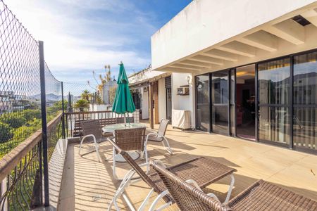 Apartamento à venda com 230m², 3 quartos e 2 vagasVaranda Gourmet