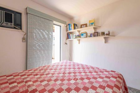 Apartamento à venda com 230m², 3 quartos e 2 vagasQuarto 1