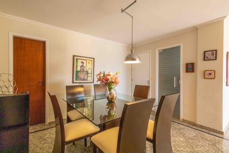 Apartamento à venda com 230m², 3 quartos e 2 vagasSala