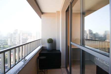 Studio para alugar com 25m², 1 quarto e sem vaga Studio para alugar com 25m², 1 quarto e sem vagaVaranda