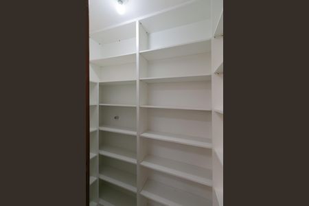 Apartamento à venda com 201m², 3 quartos e 2 vagasDespensa