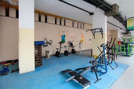 Apartamento à venda com 80m², 2 quartos e sem vagaÁrea comum - Academia