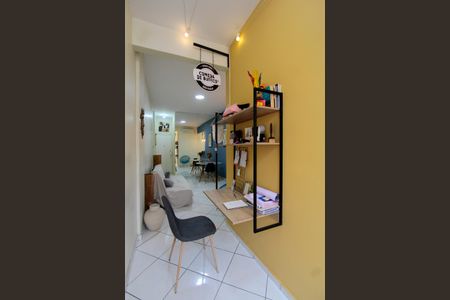 Apartamento à venda com 80m², 2 quartos e sem vagaSala